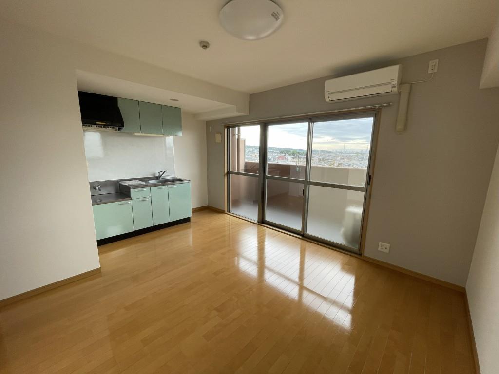 名藤ビル リビング