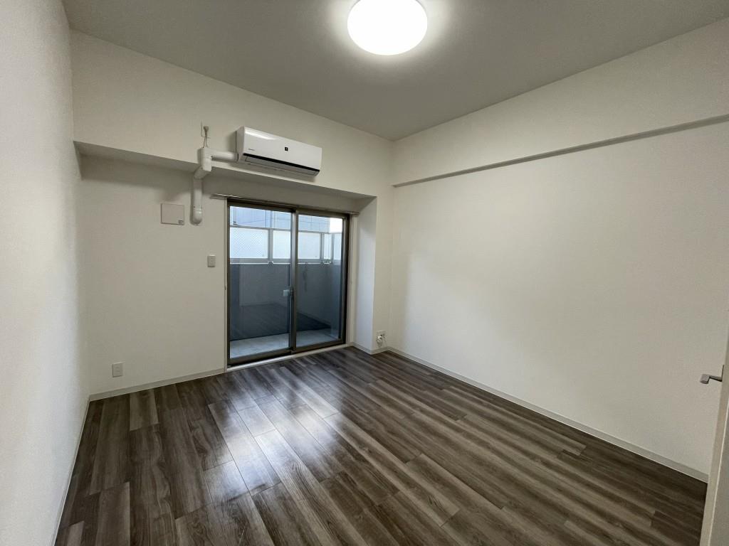 メイプル岩塚本通 リビング