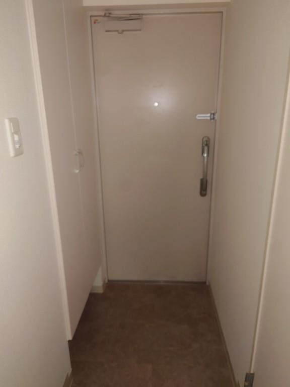 サンエスケーイワタ名城 玄関