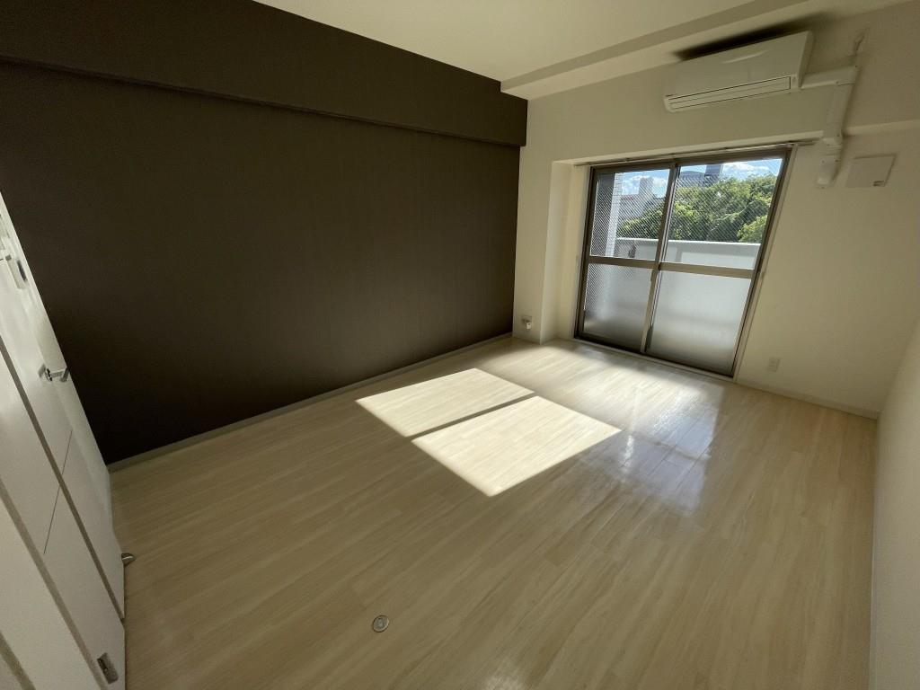 ジュネス四日市 リビング