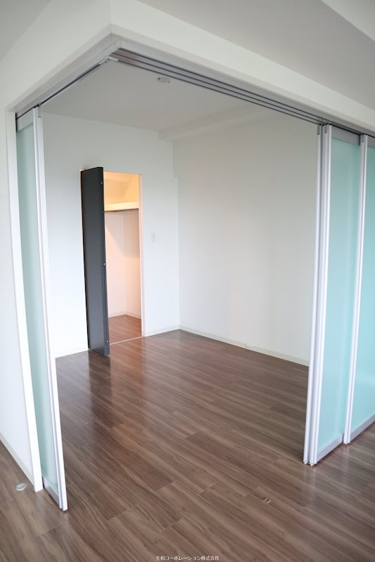 Green Hills &#21644; &#12381;&#12398;&#20182;6