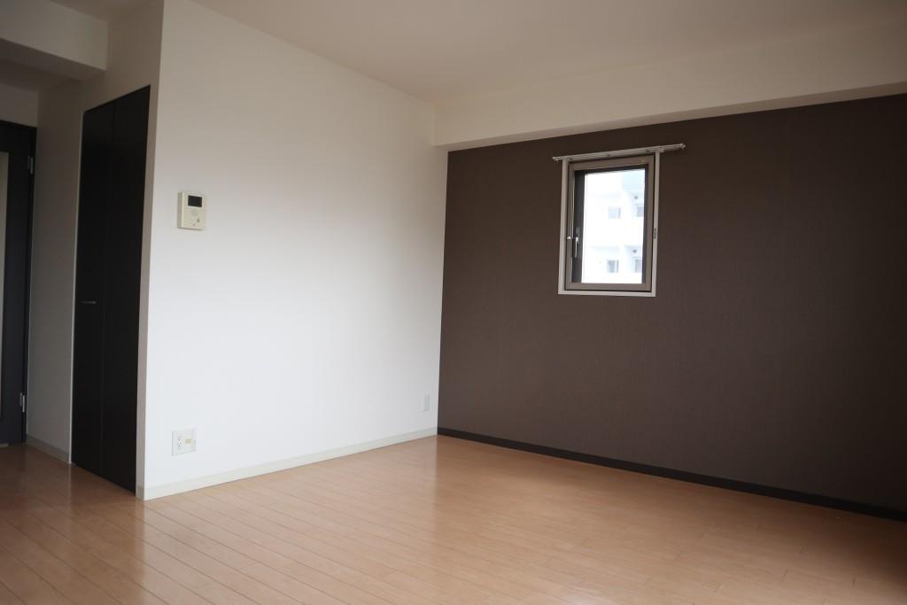 サクシード胤 リビング