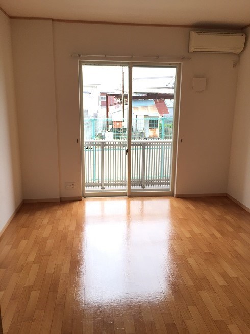 ノォア・フロッド リビング