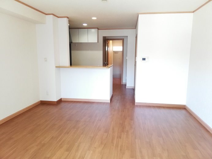 ｴｽﾎﾟｱｰﾙ泉 リビング