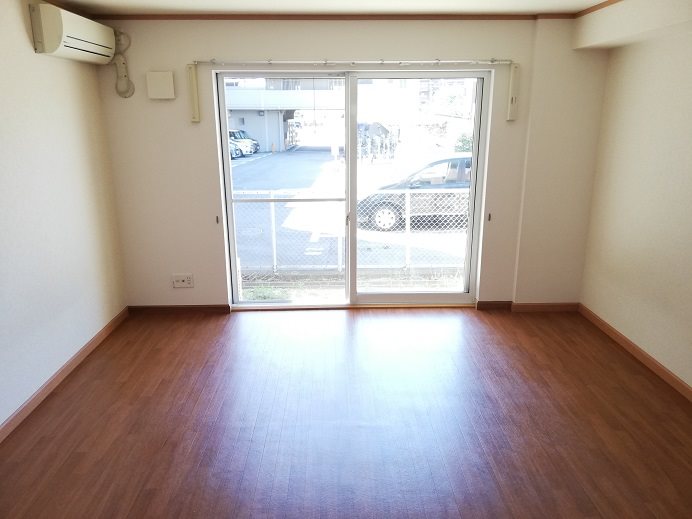 ｴｽﾎﾟｱｰﾙ泉 ベッドルーム