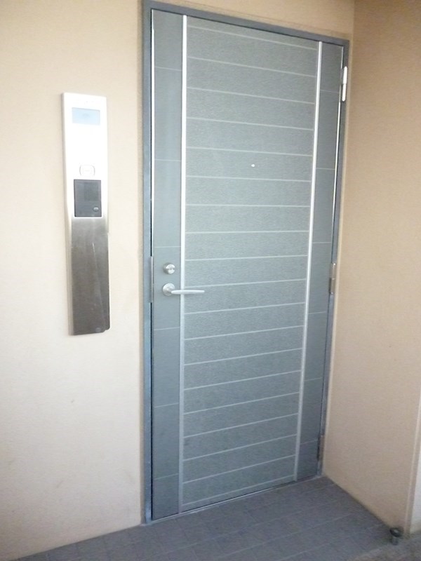 ヴェルテ忍ケ丘Ⅱ番館 玄関