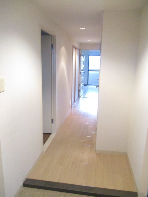 ｺﾝﾌｫｰﾄｽﾃｰｼﾞⅡ 玄関