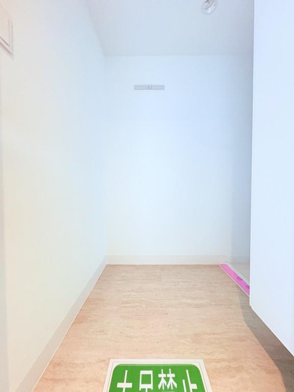 アルメノア西新 玄関