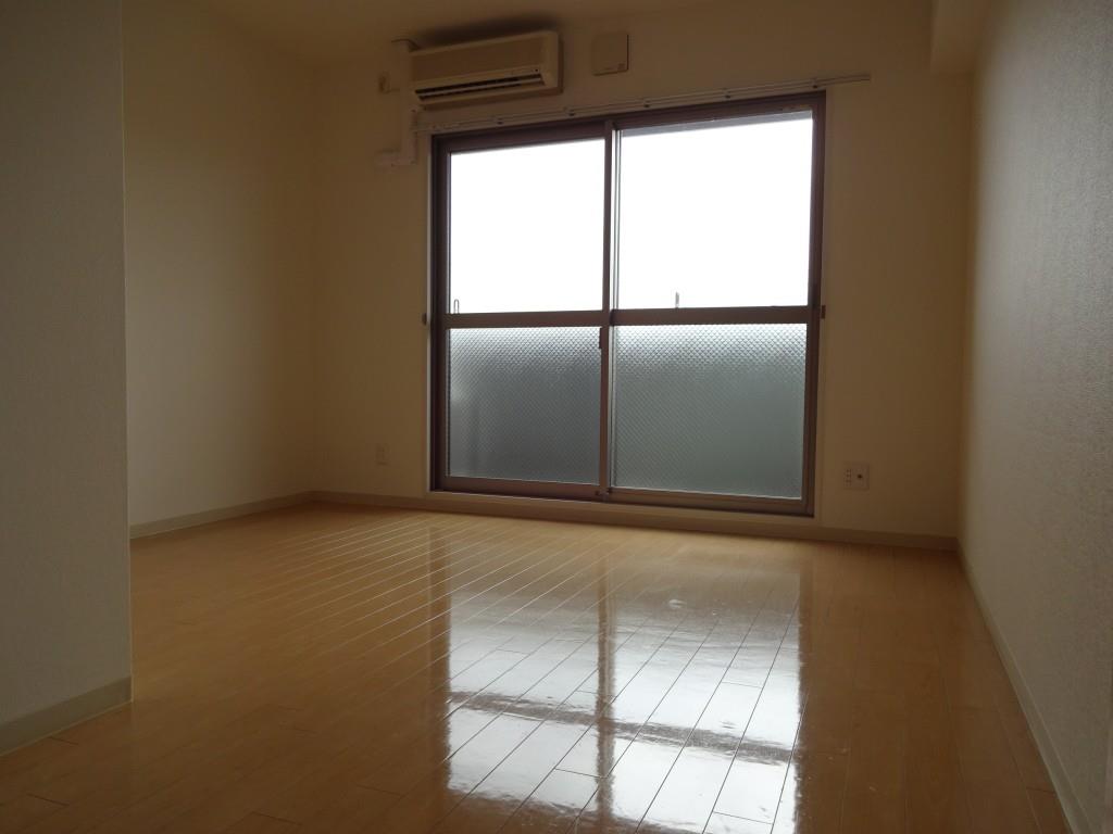 フローラル エヴァン ベッドルーム