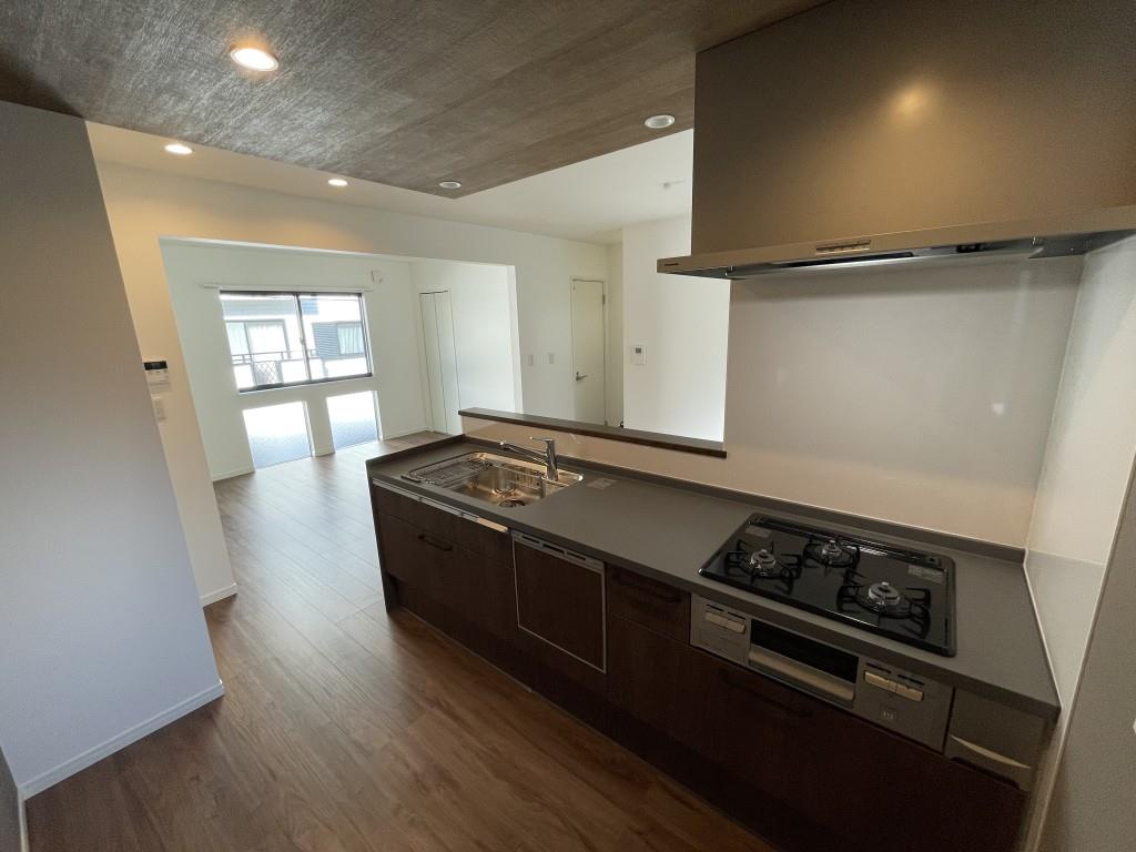 Individual関目(インディビジュアルセキメ) キッチン