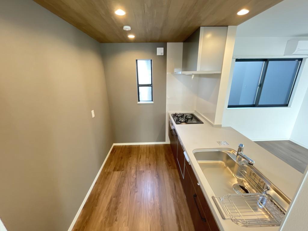 Individual関目(インディビジュアルセキメ) キッチン