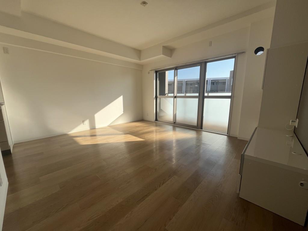 フェリクス八事表山 リビング