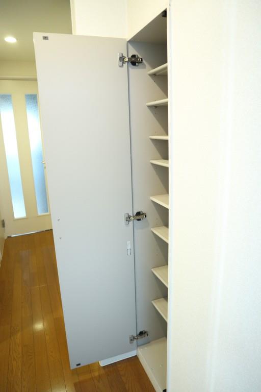 ビンシスターレット 玄関