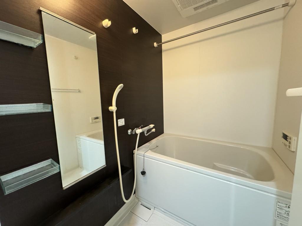 Y&amp;rsquo;z Lucao 風呂画像