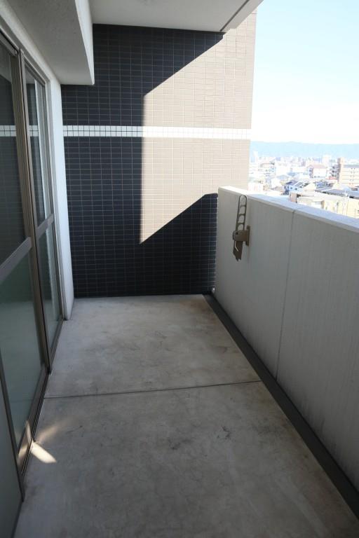 Art Pension高井田 ベランダ