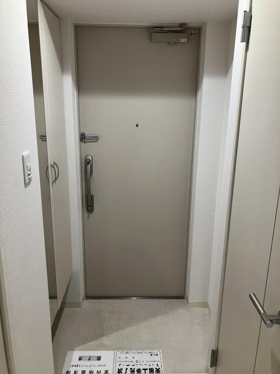 BROU上町台 玄関