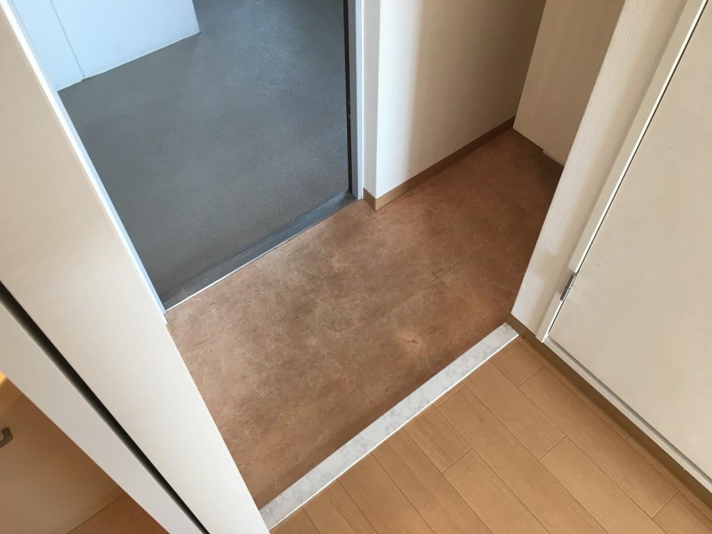 アリシュア 玄関