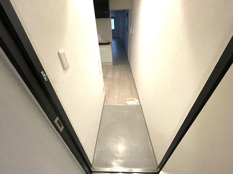 グランディスタ谷町9丁目 玄関