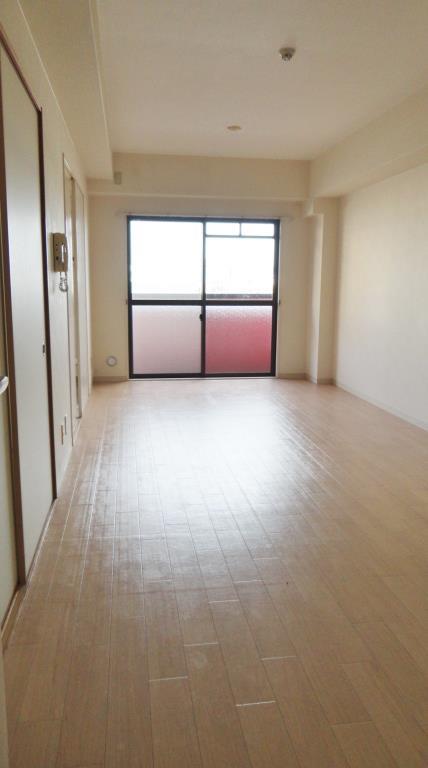 ルミエール南摂津 玄関