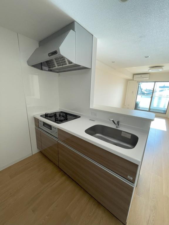 レヴィスタ茜部 キッチン