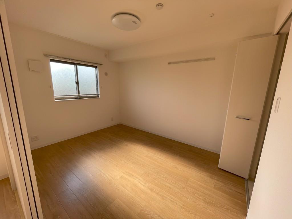 レヴィスタ茜部 ベッドルーム