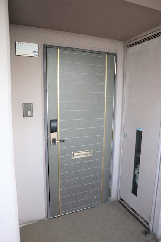 コスモス・ミソノ 玄関