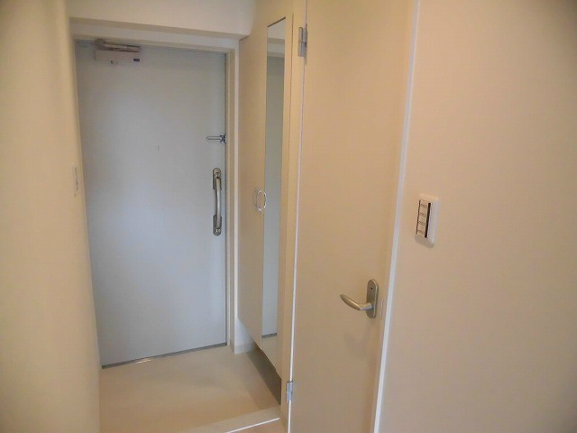 メゾン中沢 玄関