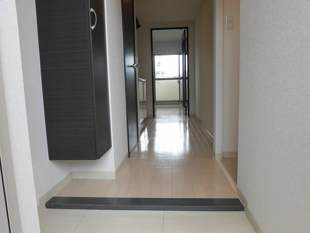 ブルームメゾン南草津 玄関