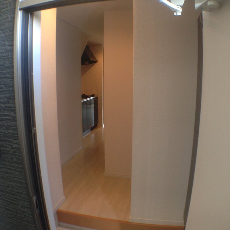 プリムローズ2番館 玄関