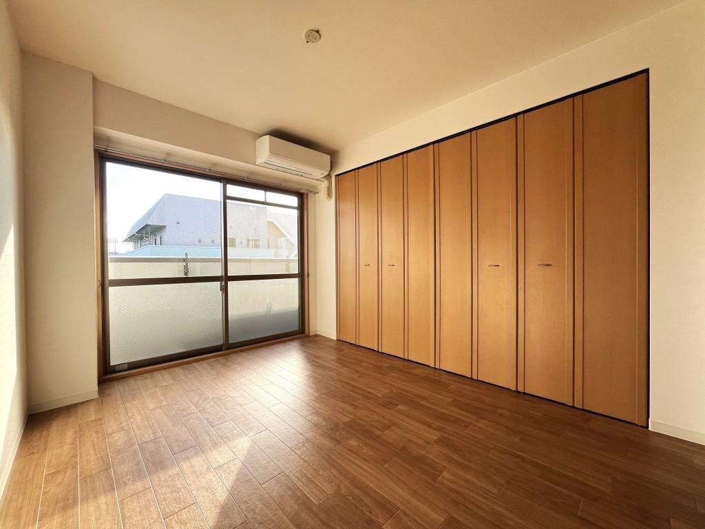 パインクレスト リビング