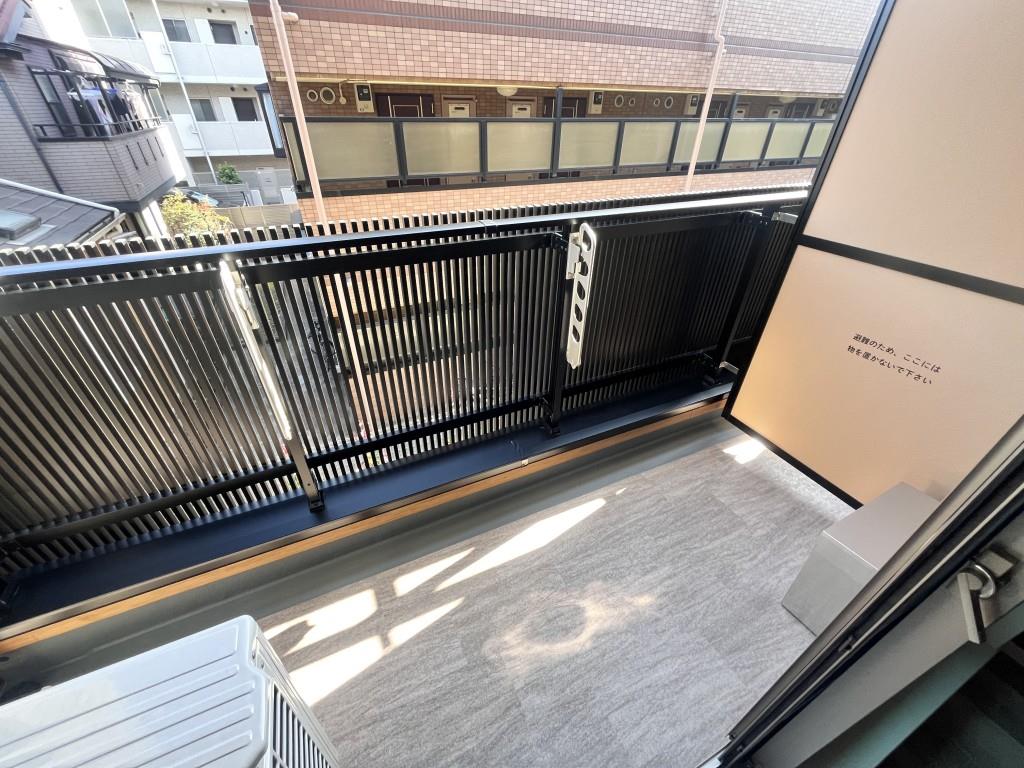 Theios son(テイオス サン) ベランダ