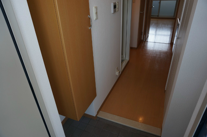 シェリール山﨑 玄関