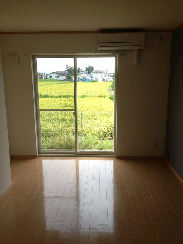 クローバーヒルズ リビング