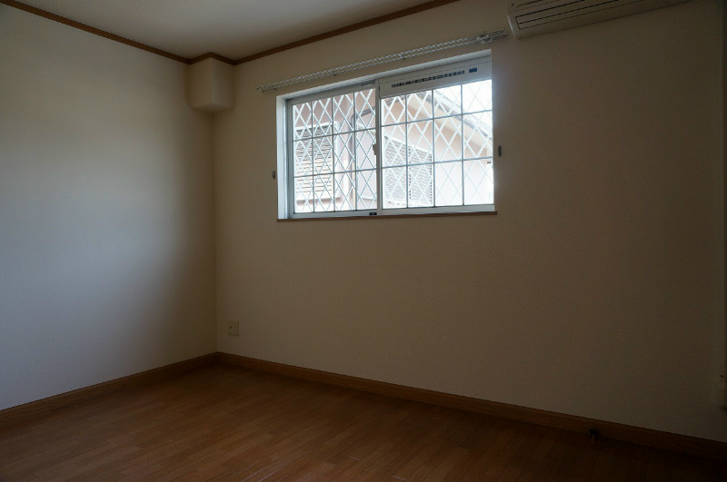 キャピタルハウス ベッドルーム