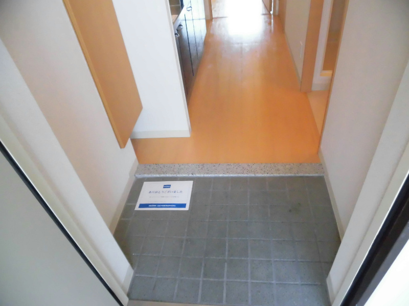 イストアール(草津) 玄関