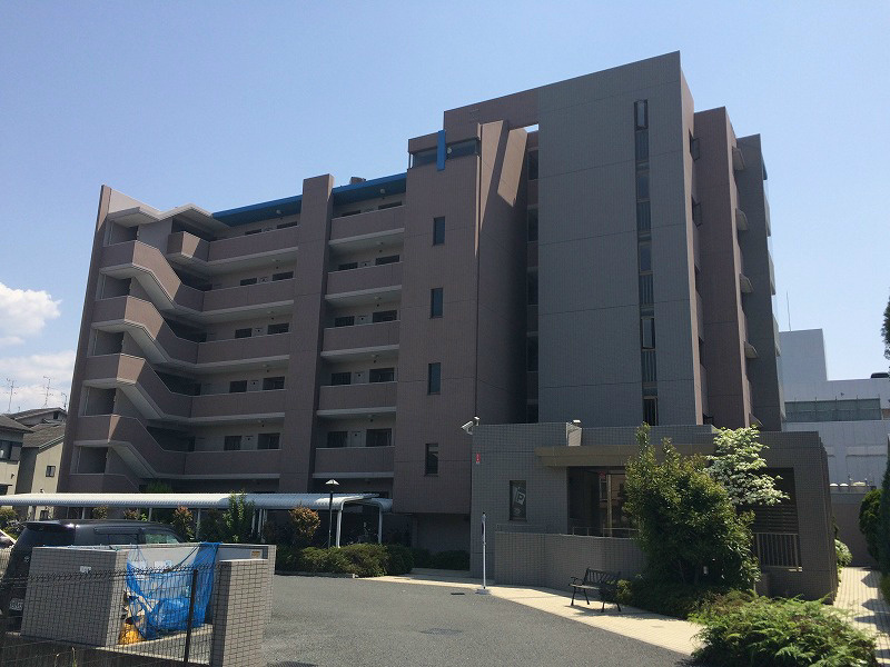 全室南向きの大型のマンションです。