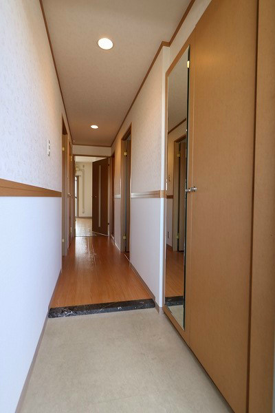 ハートフォードM 玄関