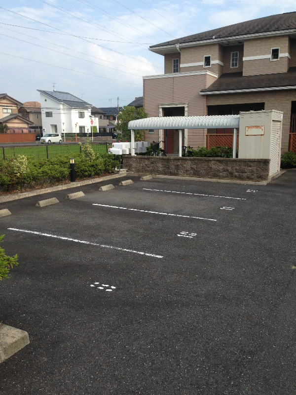 エスポワール参番館 駐車場