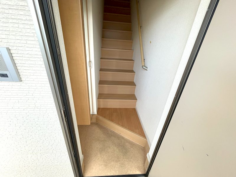 ウエストビレッジ 玄関