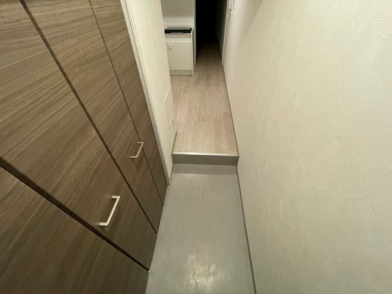 グランディスタ谷町9丁目 玄関