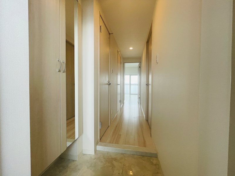 グランディール湘南 玄関