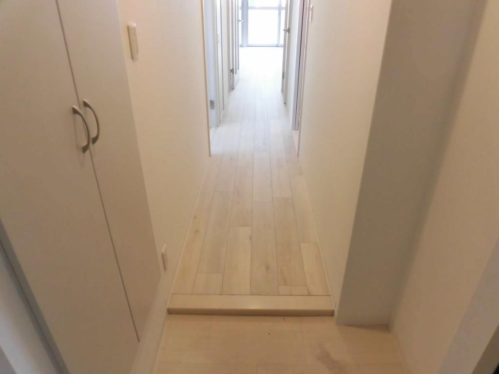 グランシャリオ江坂 玄関