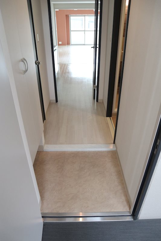 ディアコート新発田 玄関