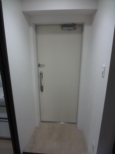 メゾンエスプリ生田 玄関