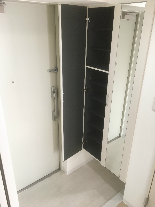 ノーヴルメゾン 玄関