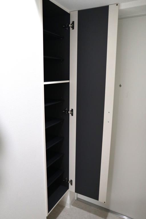 ヴィッラ アプリーレ 西新南 リビング