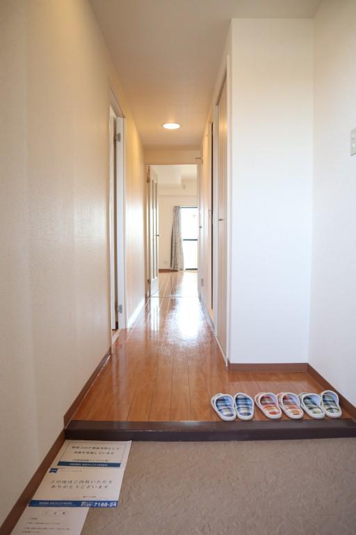 メゾンプランシェール 玄関