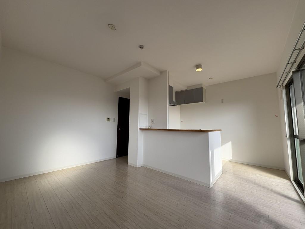 Art Pension高井田 リビング