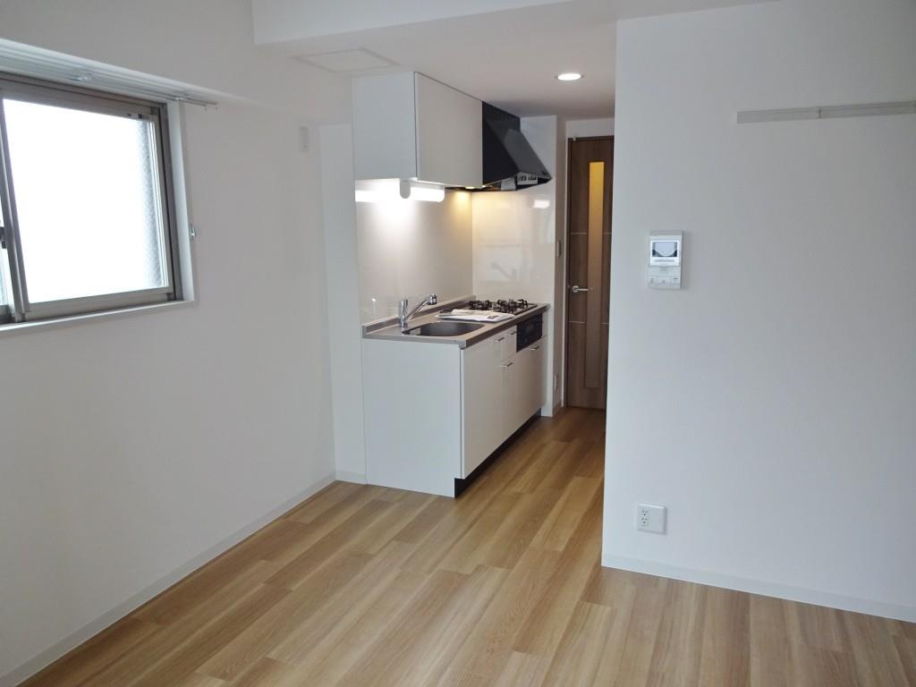 グランブルー高槻 リビング