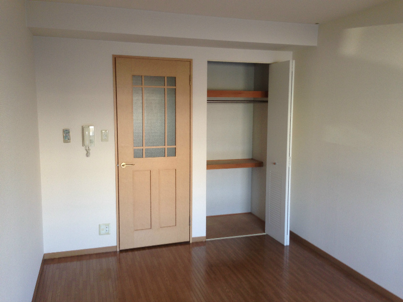 クレストコート リビング